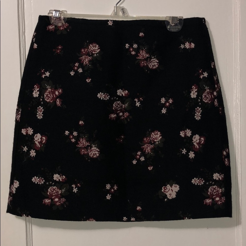 Floral mini skirt